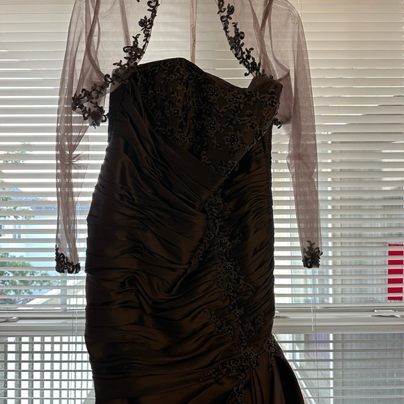 Exquisite mother of the bride gown - Picture 2 of 7